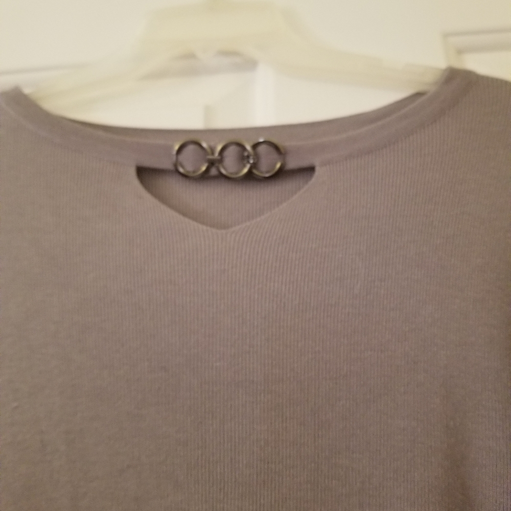 Sweater - Picture 2 of 4